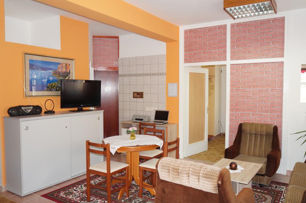 Apartment Pokos Varazdinske Toplice Eksteriør bilde